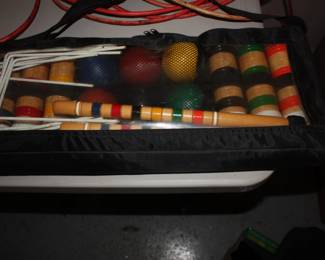 Croquet set in carry bag 