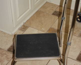 Step stool w/handle