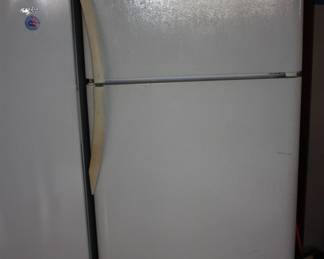 6' Frigidaire ref/freezer