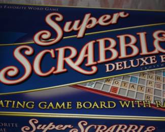 Super scrabble w/rotating game board