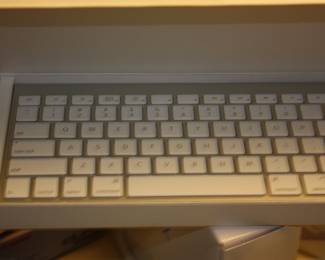 Apple wireless keyboard