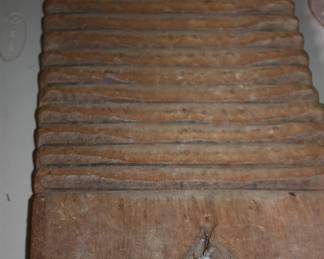 Primitive wood washboard