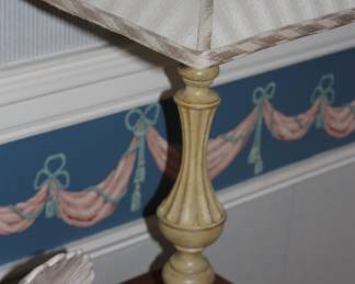 1 of 2 matching table lamps