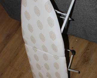 Table/counter top folding ironing board