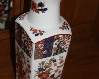 White oriental flower vase