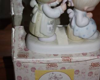 Precious Moments: 'To A Very Special Sister' w/box