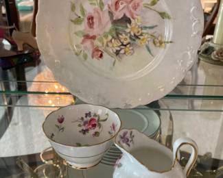 Royal Chelsea Mini Creamer and Sugar Set with Rose Design