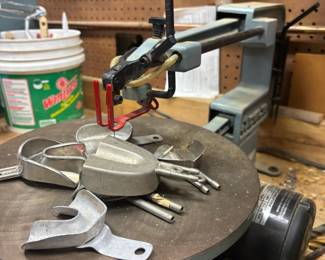 Delta 2 Speed 16" Scroll Saw