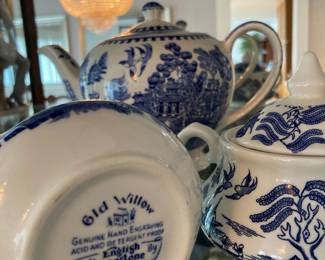 Old Willow English Ironstone Tableware - Teapot, Sugar Bowl & Creamer