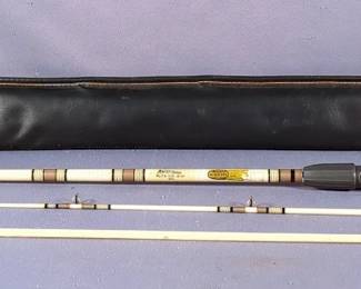 Shakespeare Wonderod No. PB-520 Baitcasting Rod, In Leather Case 