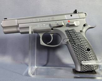 Springfield Armory XDm-9 5.25 9x19 Pistol SN# MG467554, 3 Total Mags, Grip Backs, Paperwork, Fiber Optic Sight, In Hard Case