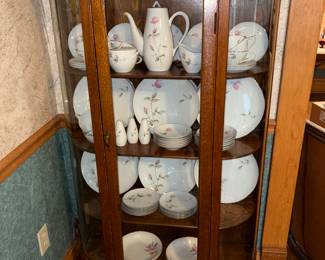 Great set of China for sale- Feel free to open the case and look inside