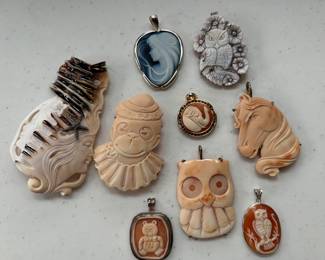 Jewelry is not typical pricing- these are high-end costume jewelry pieces many pieces priced between $10-160. See description for brand names.
⭐️ ⭐️ We will limit number of people in jewelry area and require payment on these items in room ⭐️ ⭐️