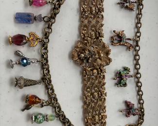 Jewelry is not typical pricing- these are high-end costume jewelry pieces many pieces priced between $10-160. See description for brand names.
⭐️ ⭐️ We will limit number of people in jewelry area and require payment on these items in room ⭐️ ⭐️