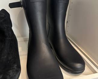 Hunter women’s rain boots size 9