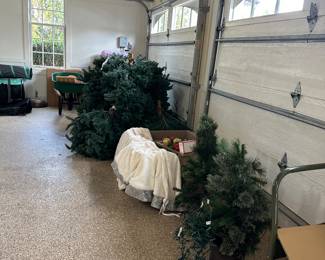 Large Balsalm Hill Christmas tree