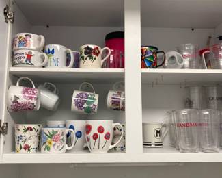 nice collection og coffee mugs