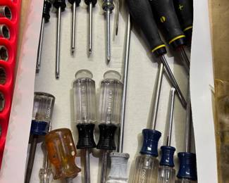 SCREW DRIVERS