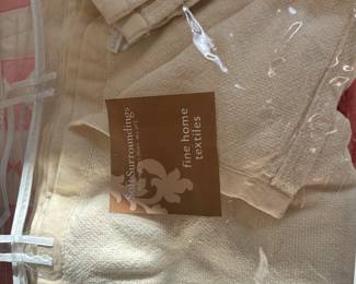 SOFT SURROUNDING BLANKET