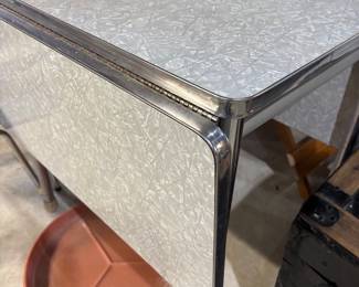 DROP LEAF FORMICA VINTAGE TABLE  NO CHAIRS
