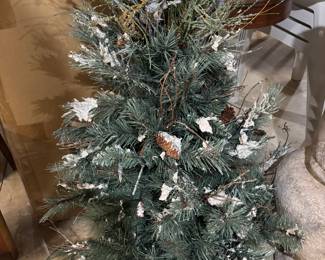  7 1/2  TO 9 FOOT FLOCKED XMAS TREE