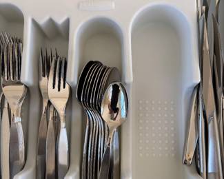 COMMUNITY FLATWARE