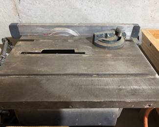 TABLE SAW