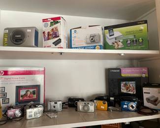 Cameras, Digital Picture Frame