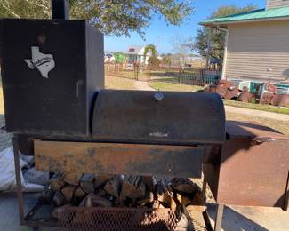 Smoke master BBQ Pit w/smoker