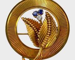 Fine 14K Yellow Gold Leaf Ribbed Circle Gemstone Brooch w/ Blue & White Sapphires
