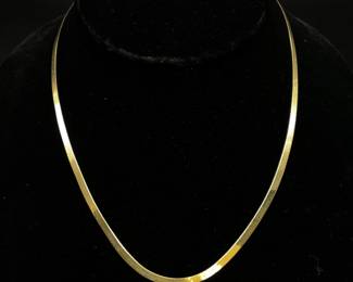 Classic Brightly Polished Herringbone Necklace in 14k Yellow Gold