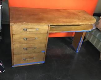 E. Saarinen Desk