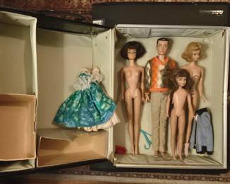 Barbie,Ken,Midge