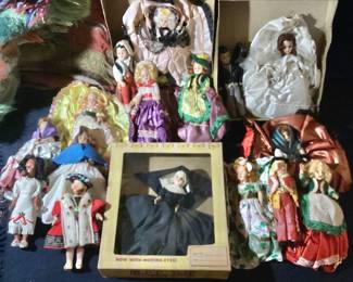 Vintage Travel Dolls