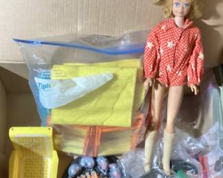 Midge and Campfire Accessories Included in Lot Also Bag of Shoes