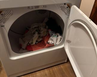 Roper Dryer Heavy Duty Super Capacity.   $ 200.00