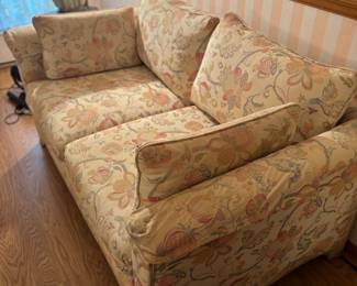 Beige Floral Loveseat
62”w 35”d 30”t
$ 150.00