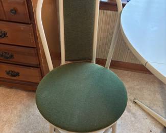 3 piece kitchen set drop leaf table and 2 chairs.
Table: 36”diameter 28.75”t  21.5” deep when dropped. Chairs: 17”w 16.5”d 34”t
$ 180.00