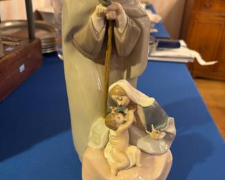Lladro #1499 “Blessed Family” 10” t 5” w no box
