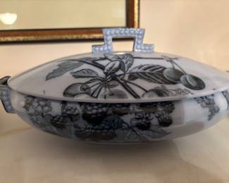 Brown Westhead & Moore  England
Soup Tureen Berry Design. $150.00