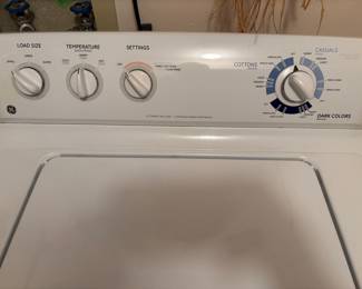 GE 12 cycle washing machine. 
