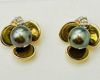 14KT Yellow Gold Pair Of Pearl Studs Earrings With Natural Diamonds Jewelry