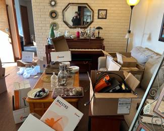 piano, and other decor items, couch 