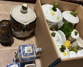 frog canister entire set, owl design cookie jar set, blue and white set