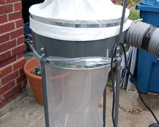 HArbor Freight Central Vac unit.  Works great.