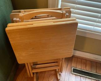 T V Trays set