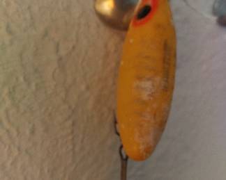 VINTAGE LURE