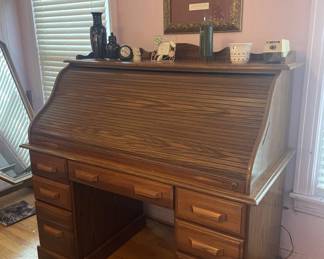 Roll top desk