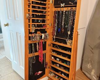 Jewelry Mirror