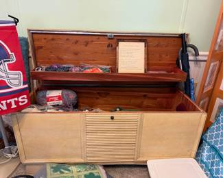 Vintage Lane Cedar Chest